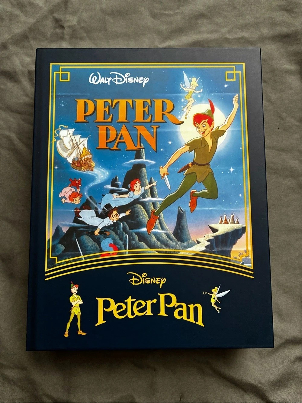 Disney Peter Pan Classics 500-Piece Puzzle Set